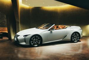 Lexus LC500 Convertible 2020 года